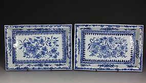 PAIR CHINESE BLUE AND WHITE TRAYS QIANLONG C1760