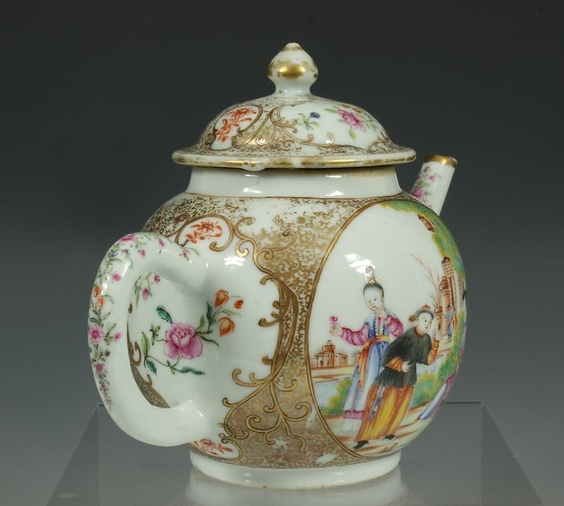 CHINESE FAMILLE ROSE TEAPOT AND COVER QIANLONG C1750/60