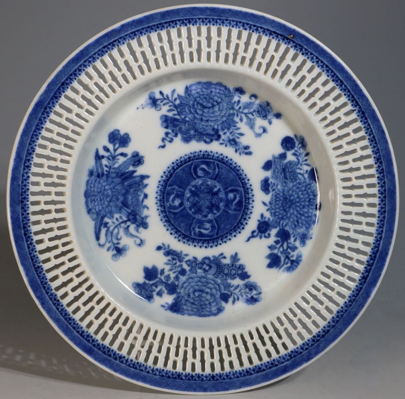 A Blue Fitzhugh Reticulated Dish C1800