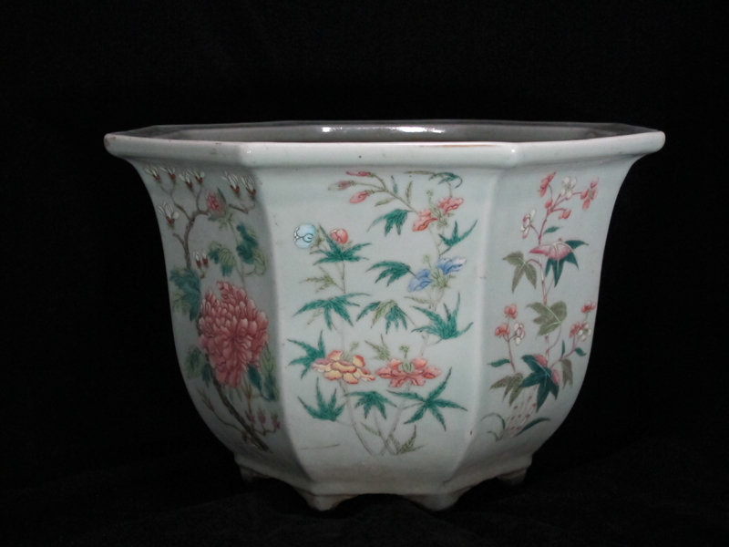 HUGE GORGEOUS 19TH C. FAMILLE ROSE JARDINIERE