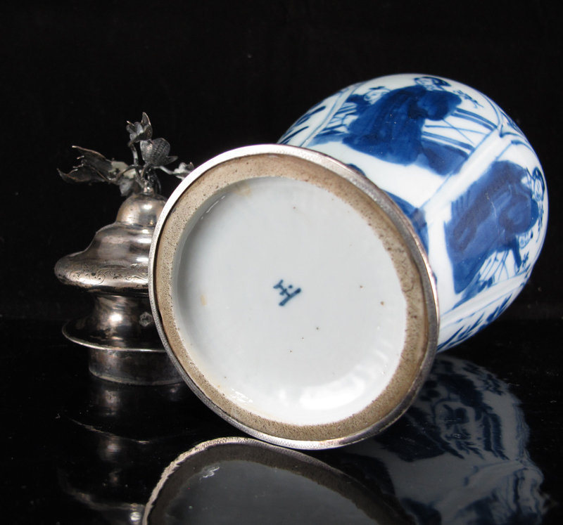 KANGXI BLUE AND WHITE SILVER MOUNTED VASE / CADDY