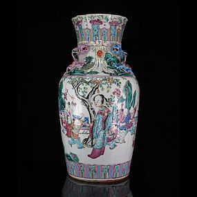 19TH C TONGZHI - GUANGXU FAMILLE ROSE FIGURAL VASE