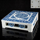 19TH C DAOGUANG MARK AND PERIOD BLUE & WHITE STAND