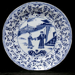 18TH C KANGXI BLUE AND WHITE WESTERN CHAMBER CHARGER