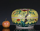 GUANGXU FAMILLE ROSE YELLOW GROUND PEACHES COVERED BOX