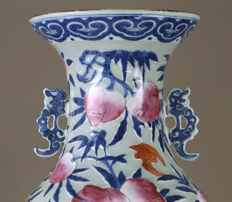19TH C LATE QING FAMILLE ROSE CELADON GROUND PEACHES &amp; BATS VASE