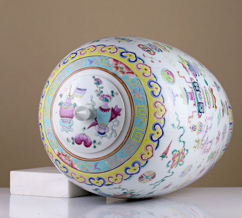 19th c Late Qing Famille Rose 'Hundred Treasures' Porcelain Ginger Jar