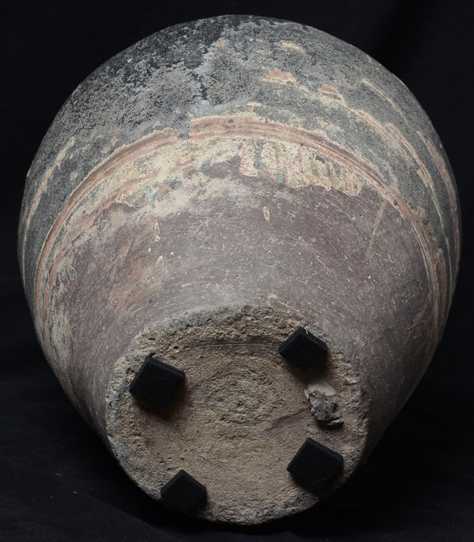 16th C., Sukhothai, Large Thai Stoneware Water Jar