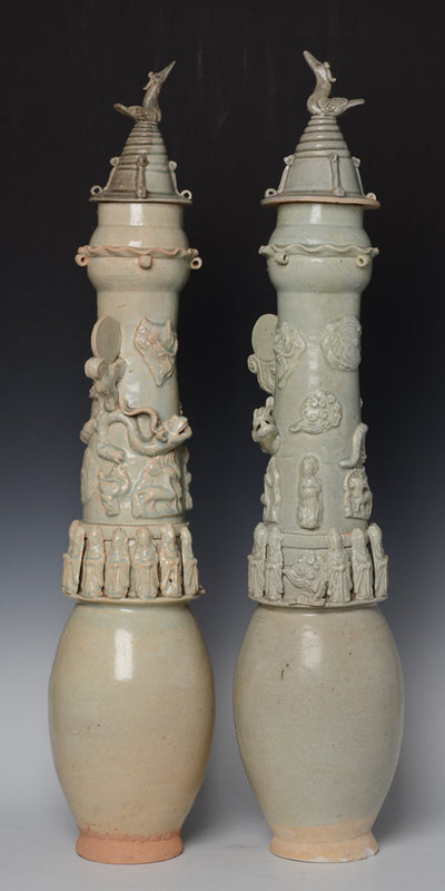 A Pair of Song Vases with Dragon and Gods Decoration