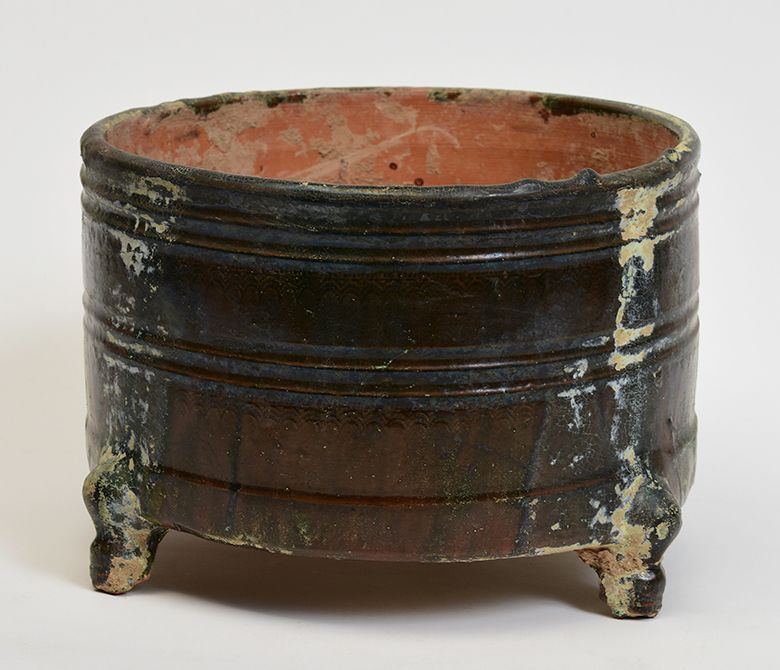 Han Dynasty, Chinese Pottery Container with Green and Amber Glaze