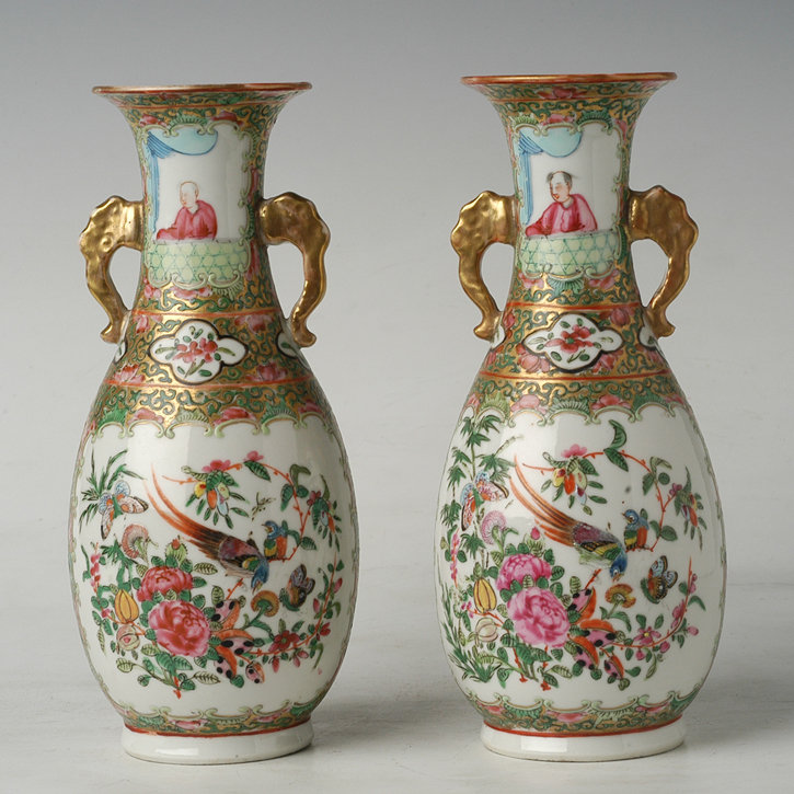 A Pair of Chinese Export Rose Medallion Vases