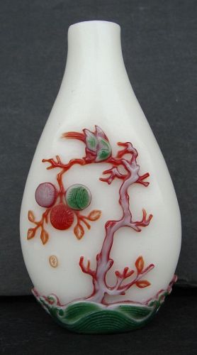 Chinese Peking Glass Overlay Snuff Bottle