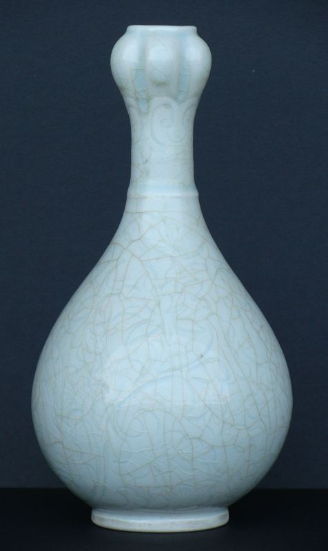 Chinese Incised Garlic Head Vase