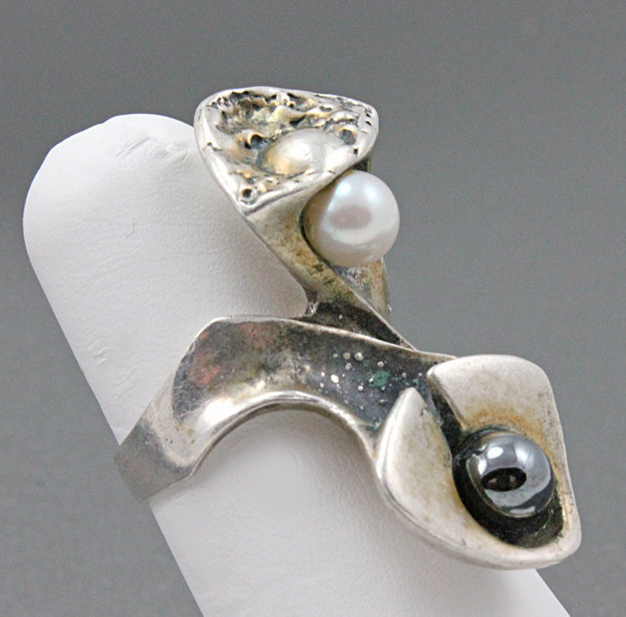 Modernist Artisan Sterling Ring - Pearl and Hematite