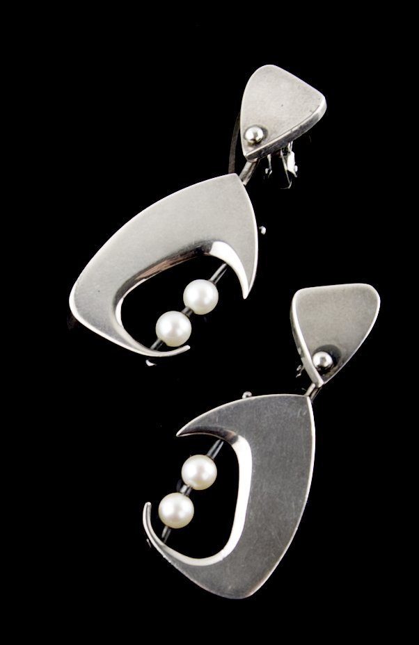 Janiye Modernist Sterling and Pearl Earrings Japan Boston