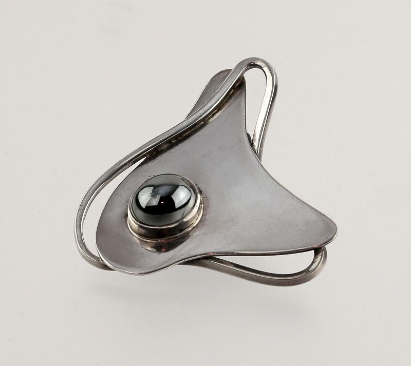 Janiye Miye Matsukata Modernist Sterling Brooch 1950