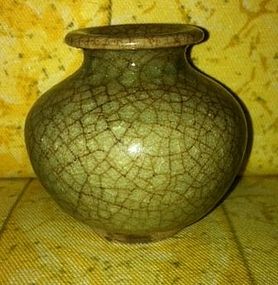 Sung Jarlet crackle glaze