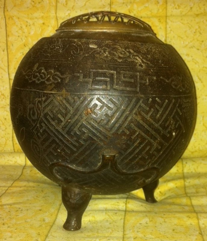 Qing Chinese Bronze Tripod censer
