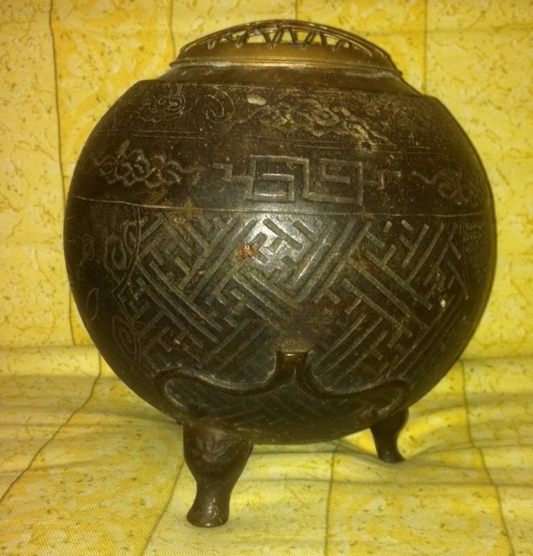 Qing Chinese Bronze Tripod censer