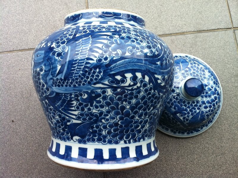 Qing Kangxi Style baluster covered vase
