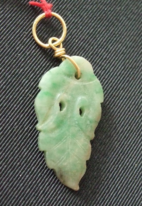 Jade leaf pendant