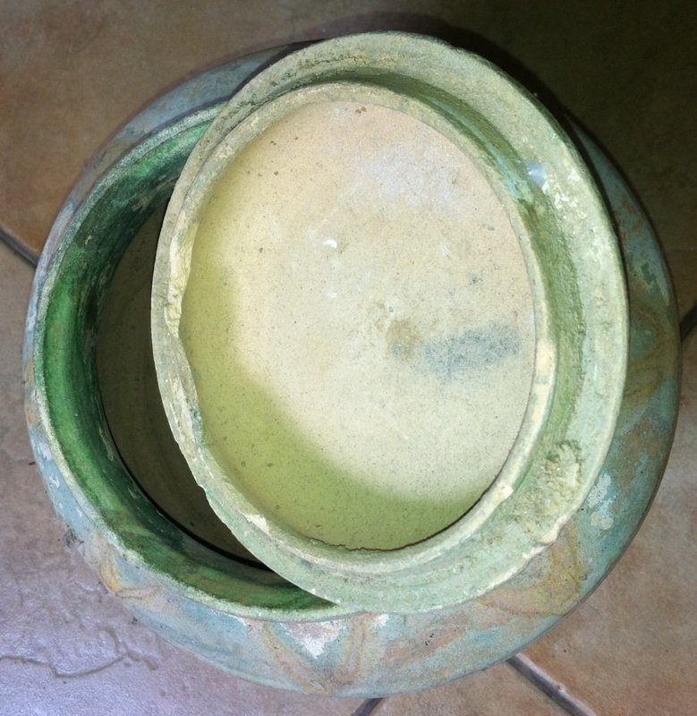 Chinese green glaze baluster cover vase