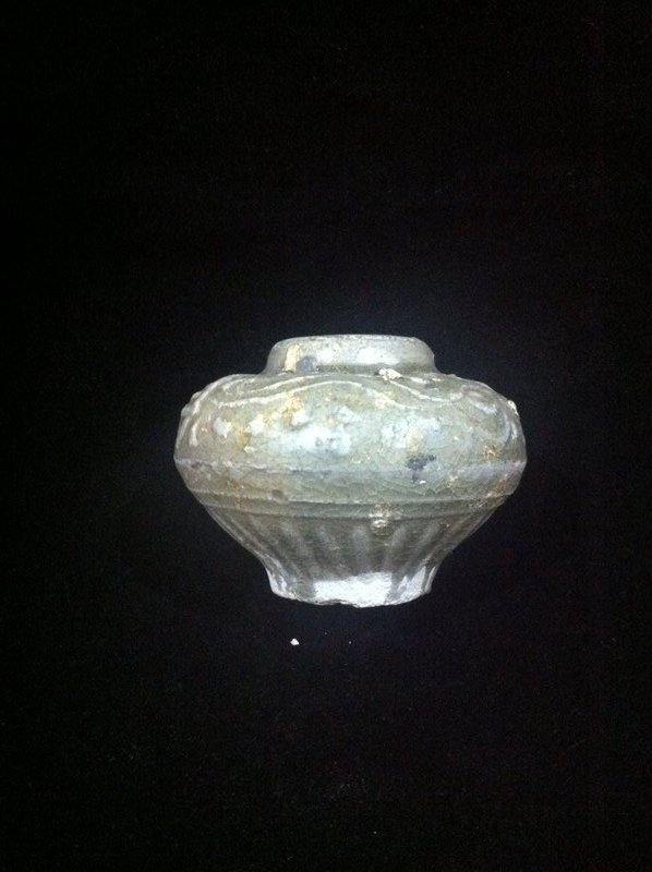 Chinese Green glaze Five Dynasties era celadon mini jar