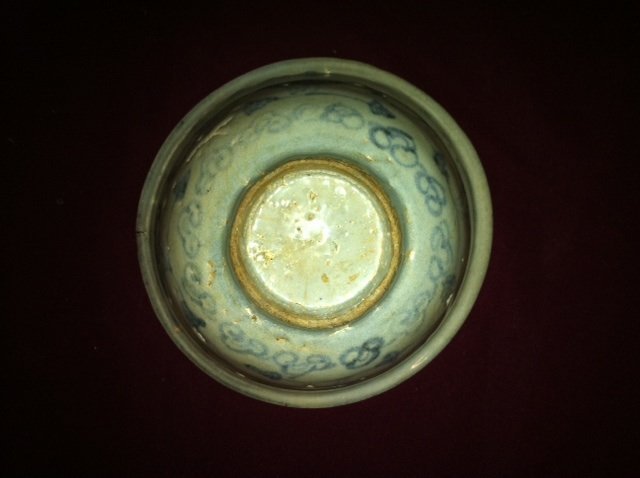 Chinese Late Yuan early Ming blue and white bowl