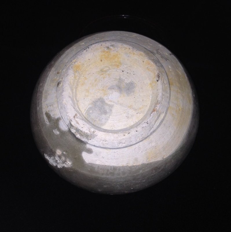 Rare Chinese Northern Song era Yue kiln celadon Alms bowl