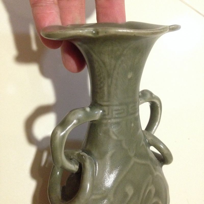 Chinese celadon longquan fu shou vase