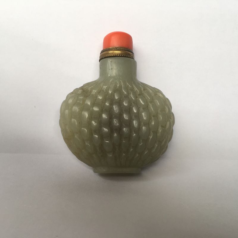 Qing jade snuff bottle