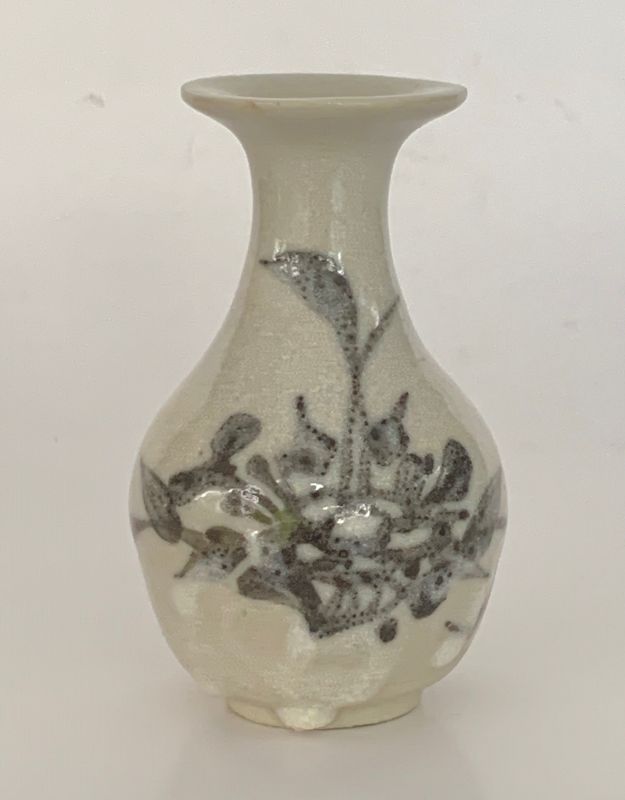 Ming mini vase