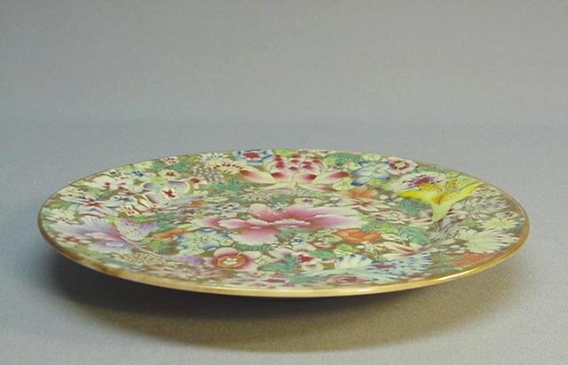 CHINESE 19TH C. FAMILLE ROSE MILLE FLEURS DISHES