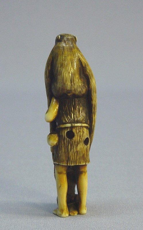 LATE 19TH OR EARLY 20TH C. JAPANESE IVORY CARVED NETSUKE