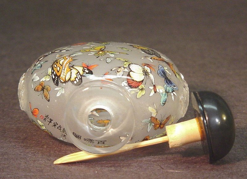 CHINESE GLASS INSIDE PAINTING SNUFF BOTTLE