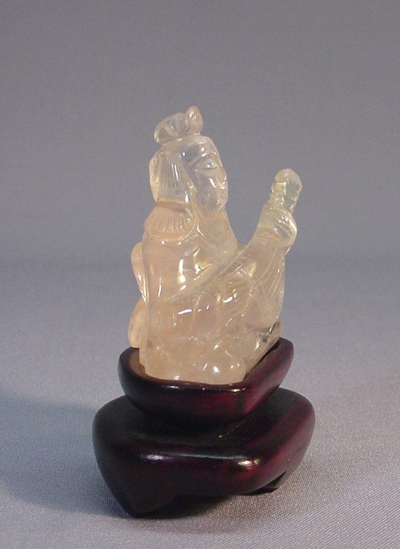 CHINESE CRYSTAL CARVING OF A FEMALE MUSICIAN