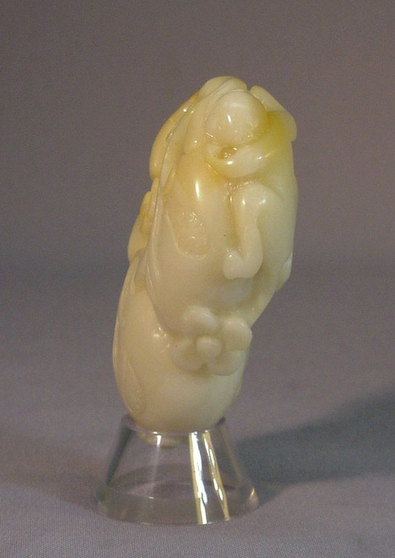 CHINESE JADE (NEPHRITE) CARVING