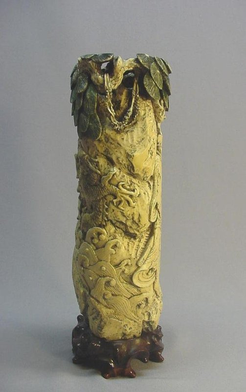 JAPANESE BONE CARVING OF A LEGENDARY CHINESE FIGURE