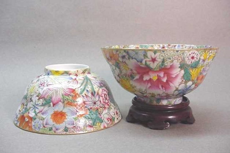 PR. CHINESE FAMILLE ROSE MILLE FLEURES BOWLS