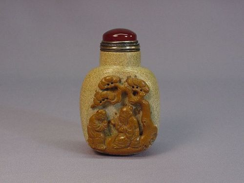Chinese carved stone snuff bottle