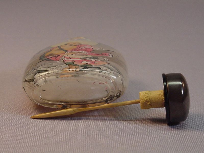 Chinese glass inside painting snuff bottle
