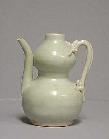 Chinese Ming Dynasty Pouring Vessel