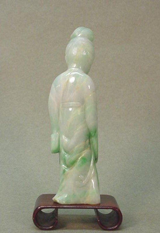 CHINESE CARVED JADEITE LADY HOLDING A BOX