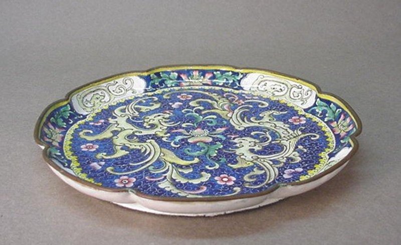 MID 20TH CENTURY CHINESE ENAMEL PLATE