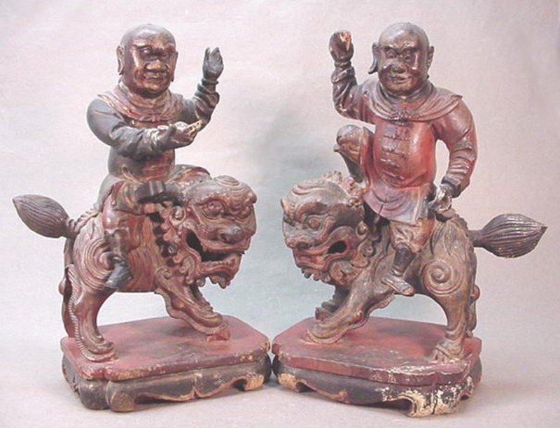A PAIR OF CHINESE CARVED WOOD STATUES