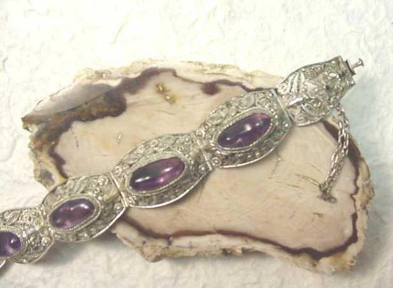 CHINESE AMETHYST AND SILVER BRACELET