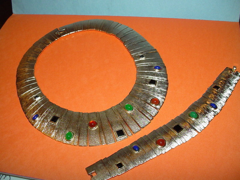 A Gold Plate "Gem Set" Collar + Bracelet