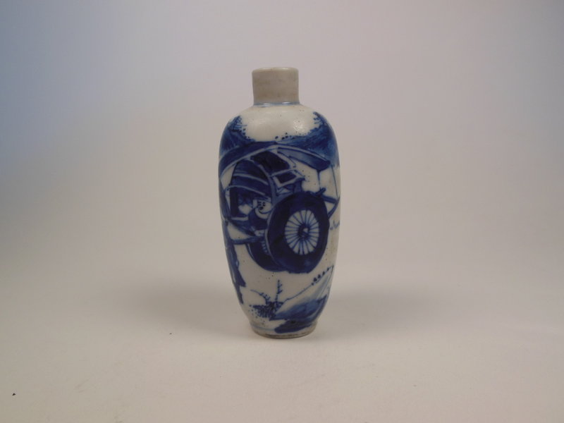 Qing Dynasty Blue and White snuff bottle