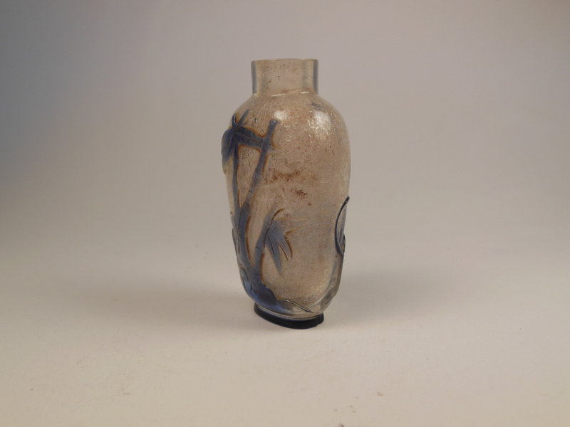 Carved Overlay Glass Snuff Bottle