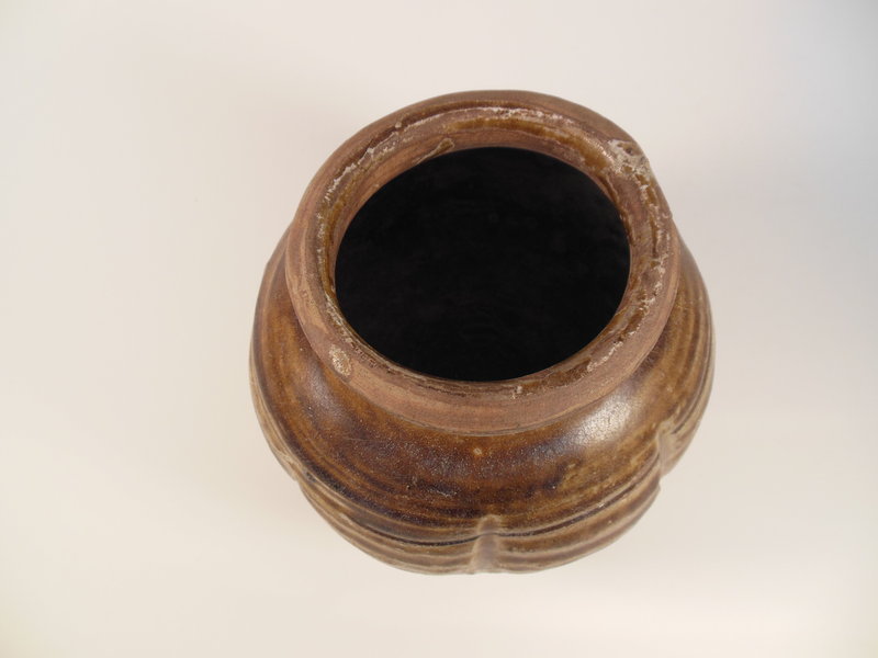 Song Dynasty Brown Glaze Jar